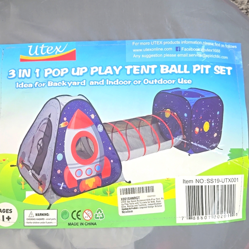 Pop up play tent
